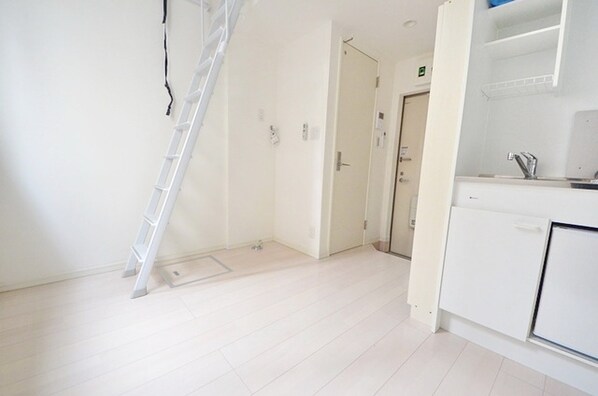 リヴィエール明大前の物件内観写真